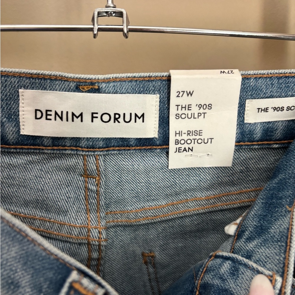 Aritzia Blue Straight Leg Jeans with Vintage-Inspired Wash - Picture 7 of 8